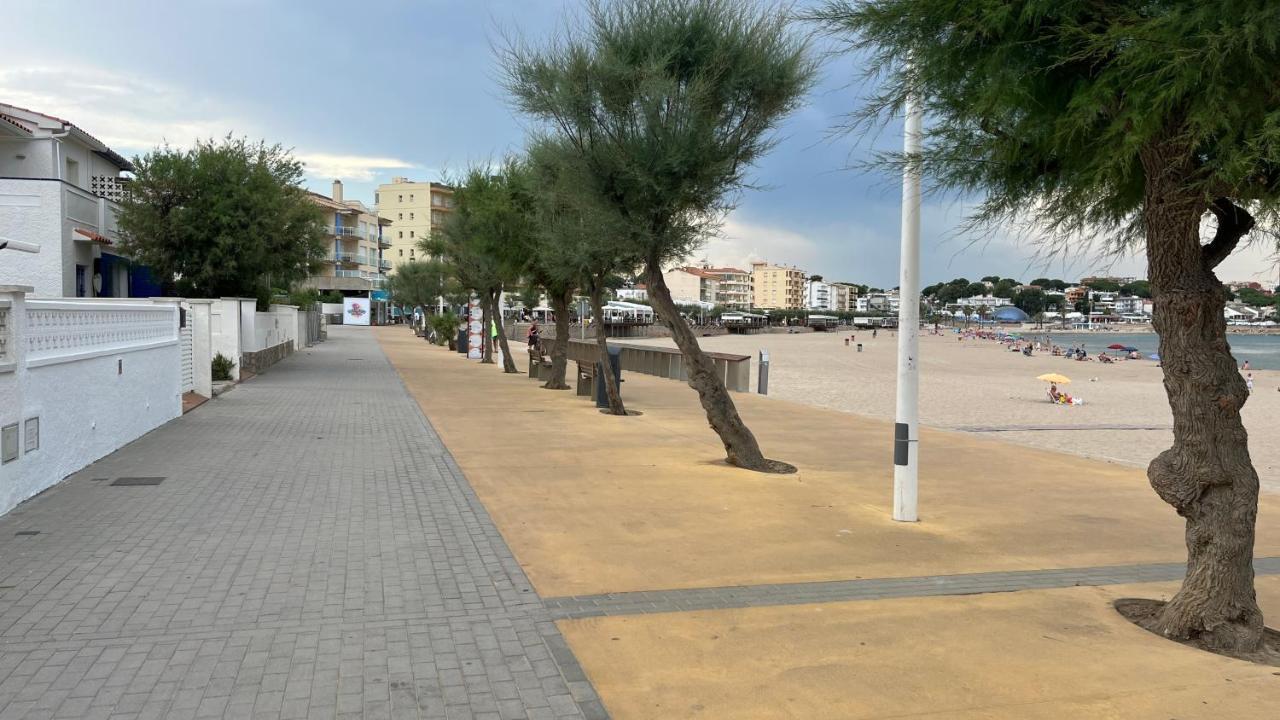 Apartamento En La Playa. Free Parking. Free Wifi เลสกาลา ภายนอก รูปภาพ