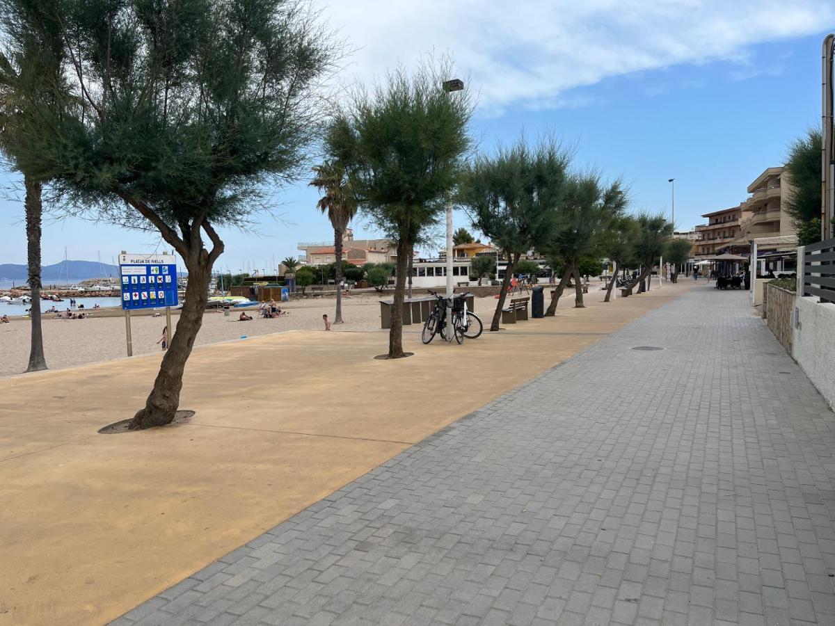 Apartamento En La Playa. Free Parking. Free Wifi เลสกาลา ภายนอก รูปภาพ